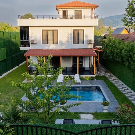 Ikiz Villa *